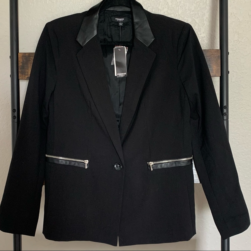 Oversized blazer w/faux leather details | 4